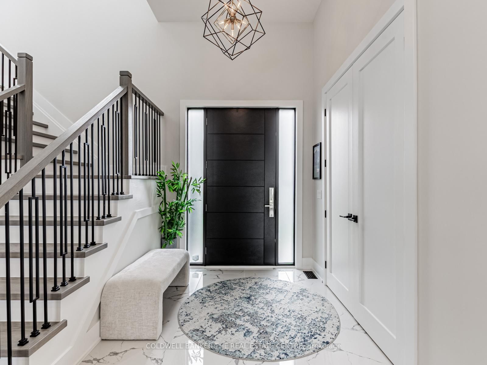 2166 10th Side Road • Bradford West Gwillimbury, ON photo 3