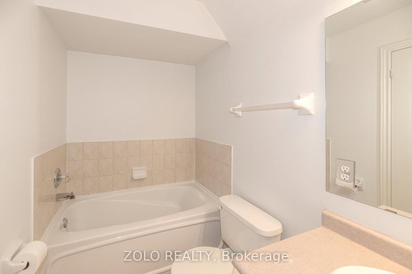 23 Observatory Lane • #26 • Richmond Hill, ON photo 26