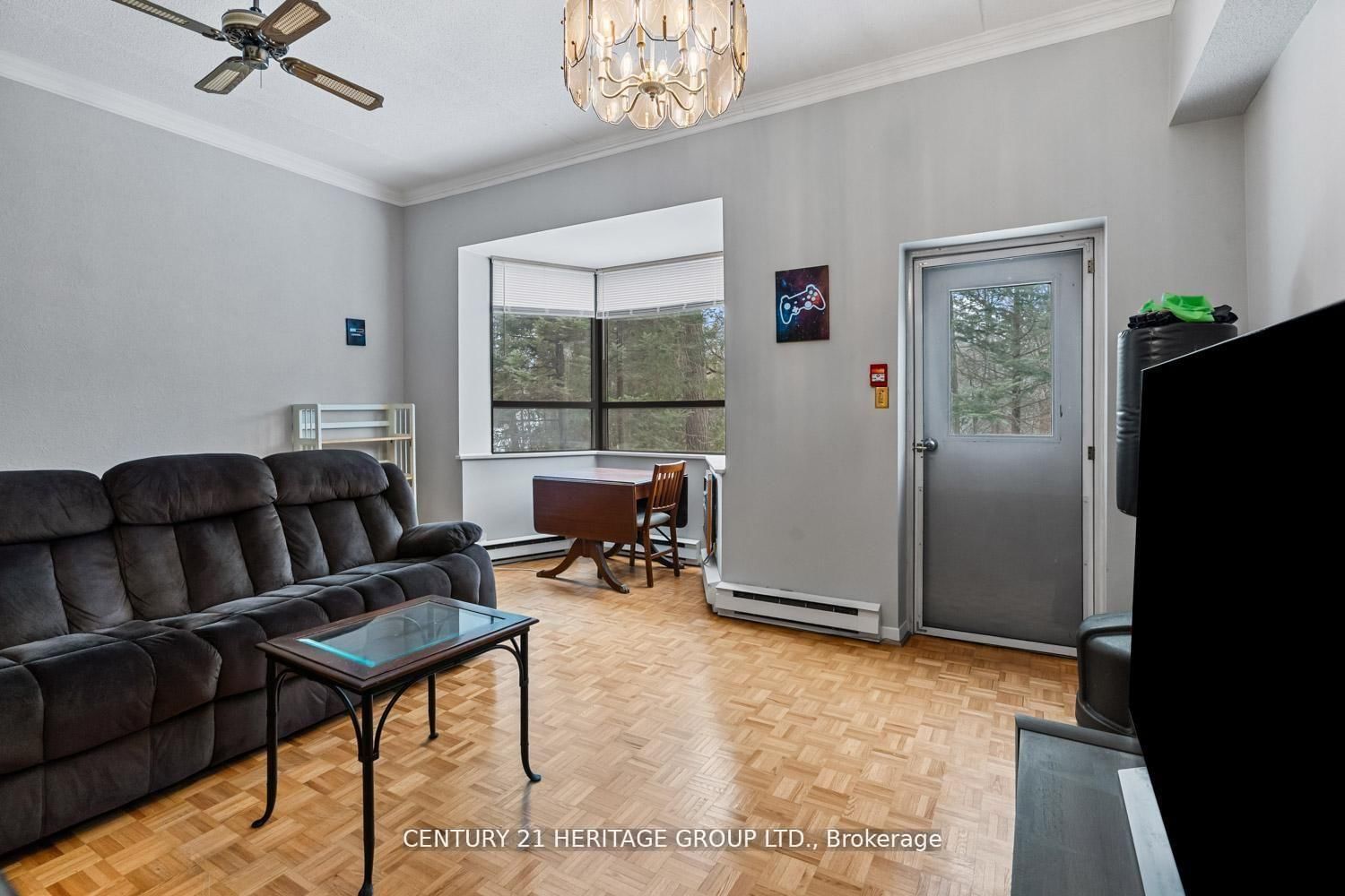 166 Olive Street • #105 • East Gwillimbury, ON photo 11
