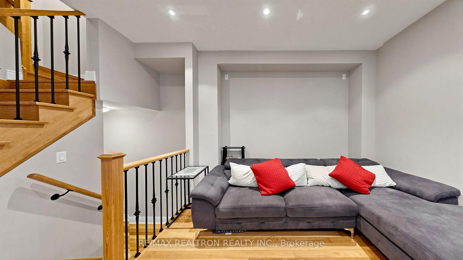 55 Bristlewood Crescent • Vaughan, ON photo 8