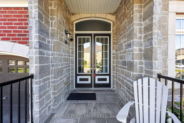 72 Ridge Gate Crescent