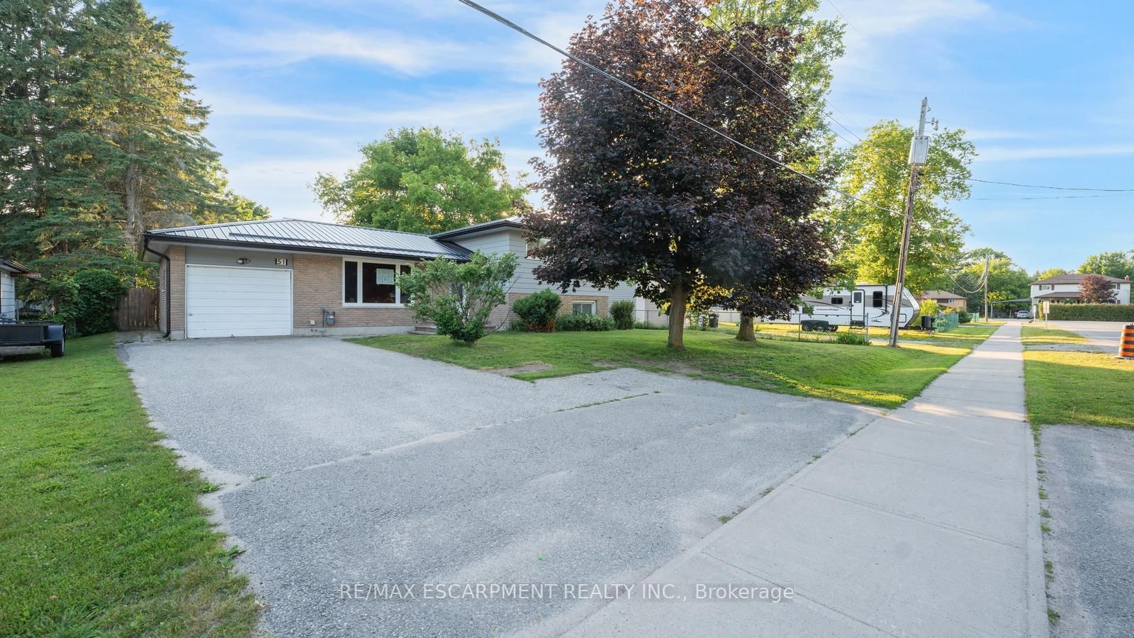 Detached House for sale at 51 River Drive, Essa, Ontario, L3W 0G8 - Angus - MLS: N13529080