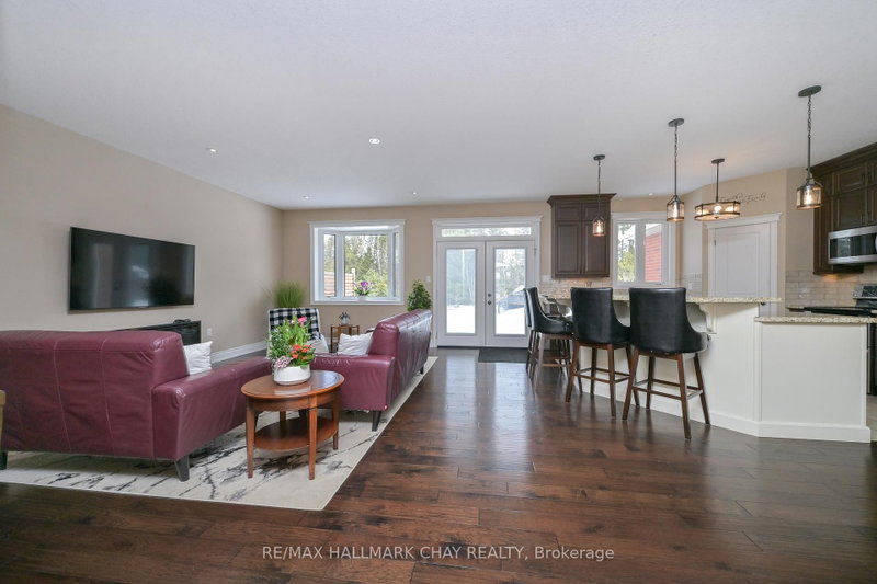 11 Harry Parker Pl photo 4