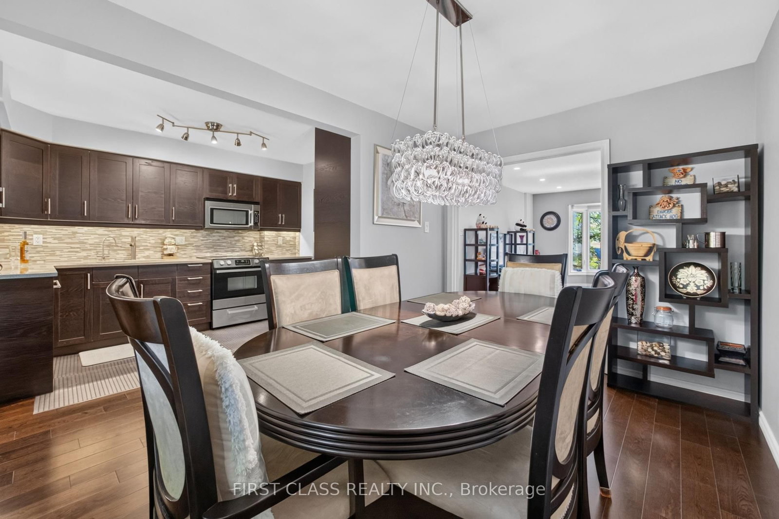 202 Royal Orchard Boulevard • Markham, ON photo 16