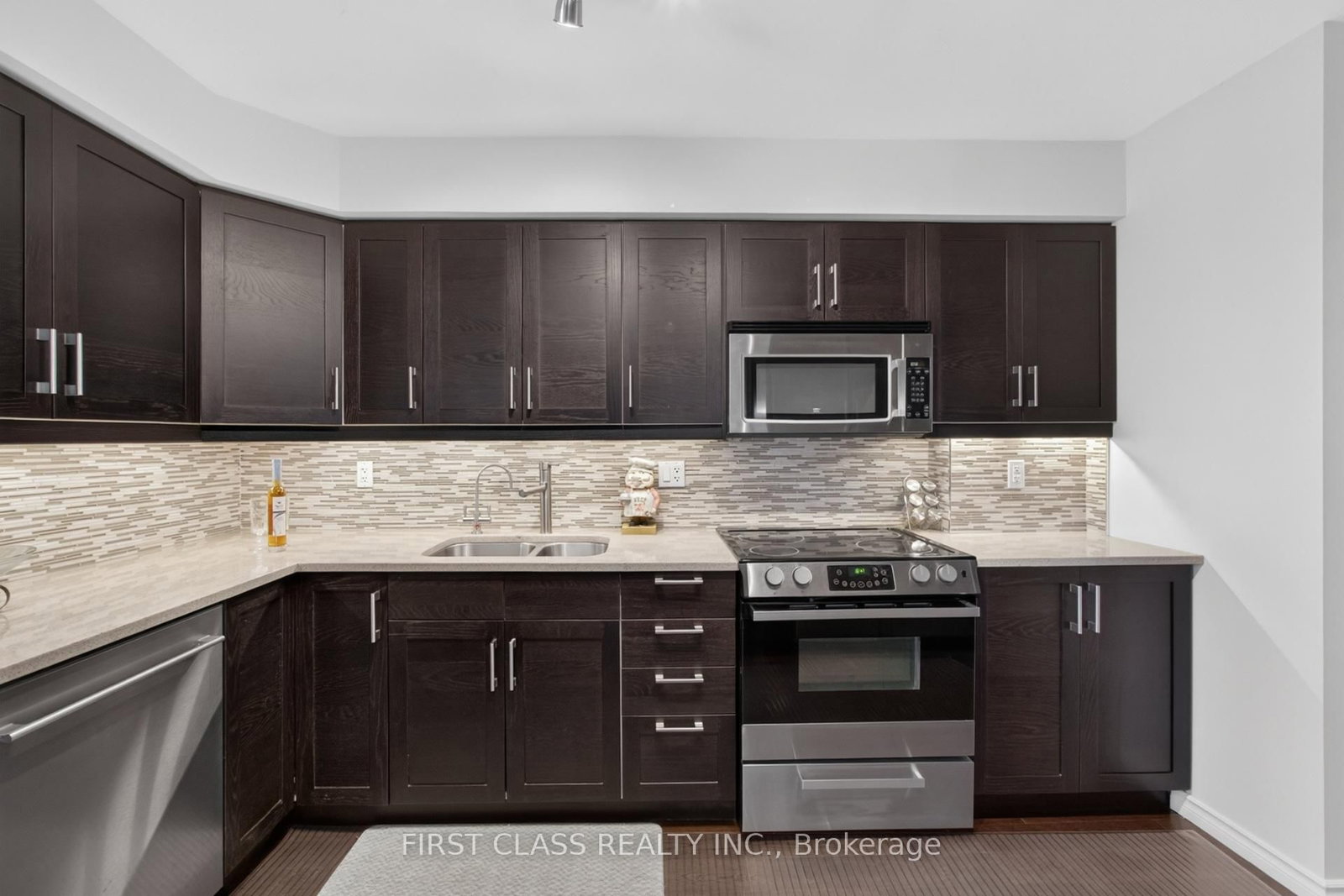 202 Royal Orchard Boulevard • Markham, ON photo 20