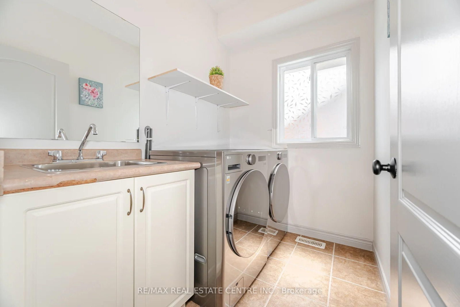 39 Stoneham Street • New Tecumseth, ON photo 21