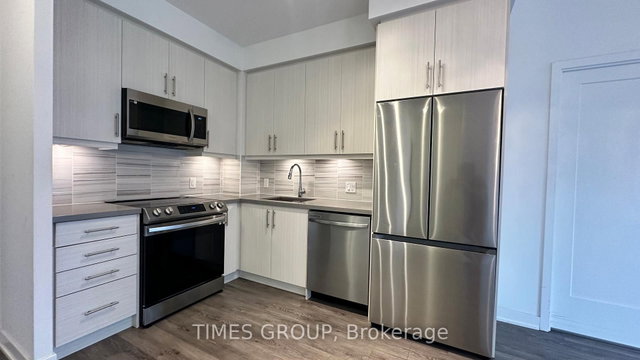 102 - 105 Oneida Crescent
