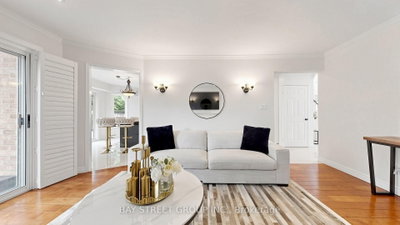 26 Kew Gardens • Richmond Hill, ON photo 8