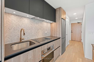 1812 - 7950 Bathurst Street