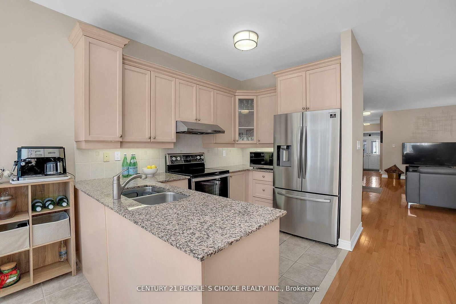 160 Carrier Cres Crescent • Vaughan, ON photo 5
