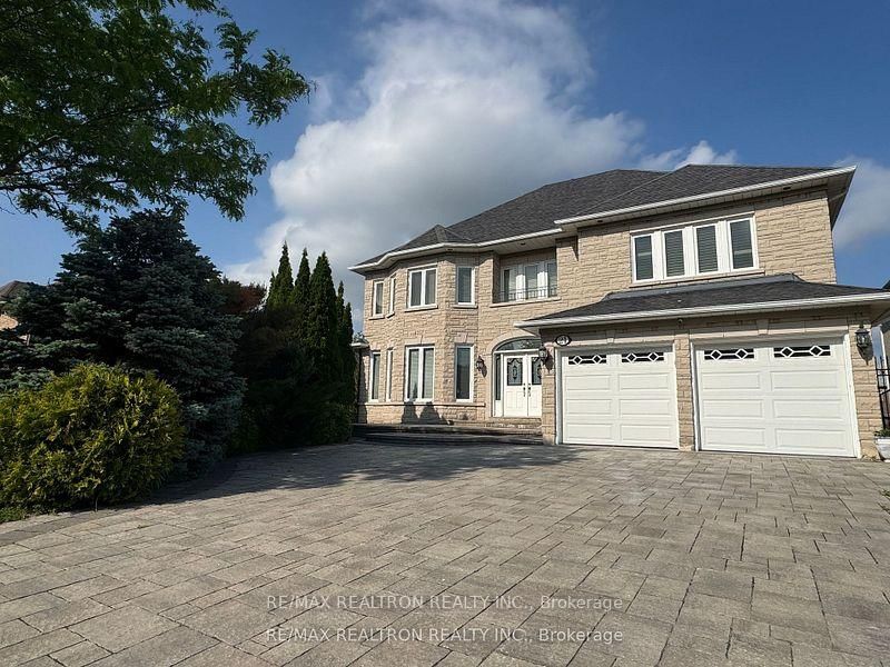 home for lease on 21 Goldring Crescent