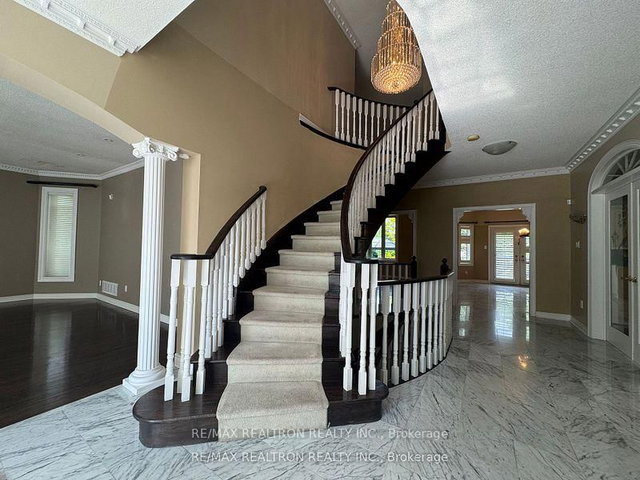 21 Goldring Crescent