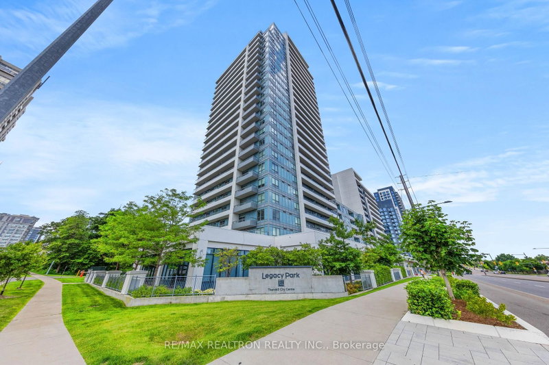 home for lease on 2008-7890 Bathurst Street