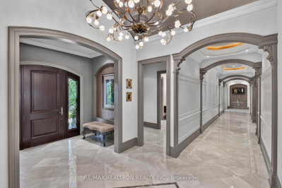 11 Saul Court • Vaughan, ON photo 9