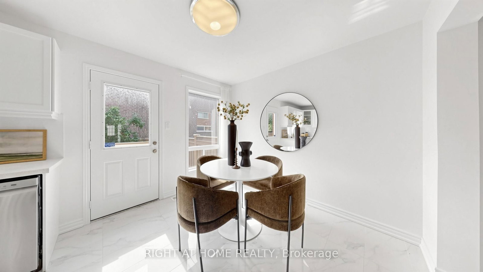 80 Barr Crescent • Aurora, ON photo 10