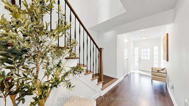 80 Barr Crescent