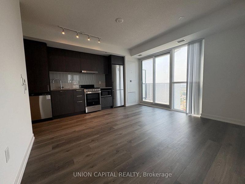 home for lease on 1111-195 Commerce Street