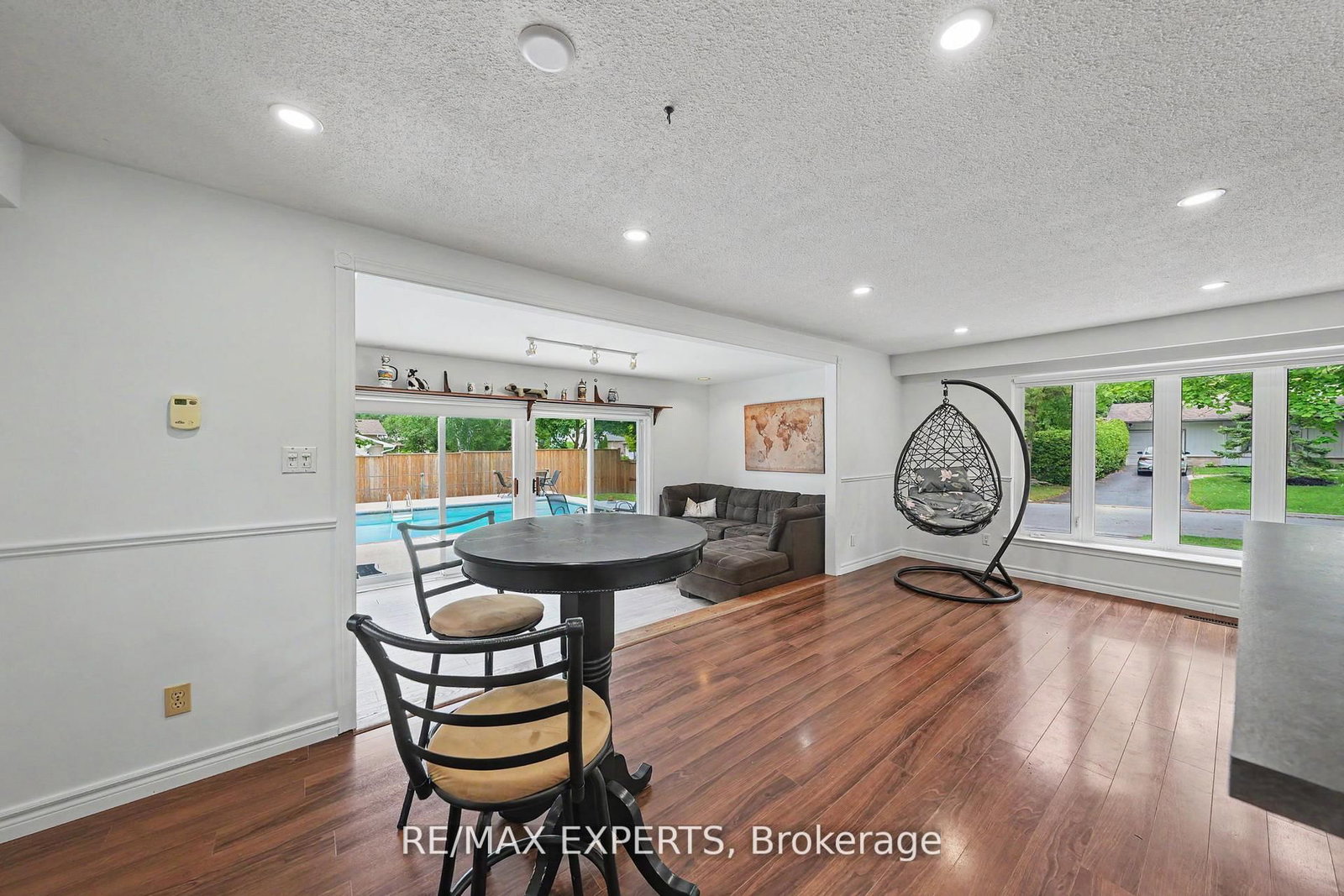 32 Oak Court • Aurora, ON photo 14