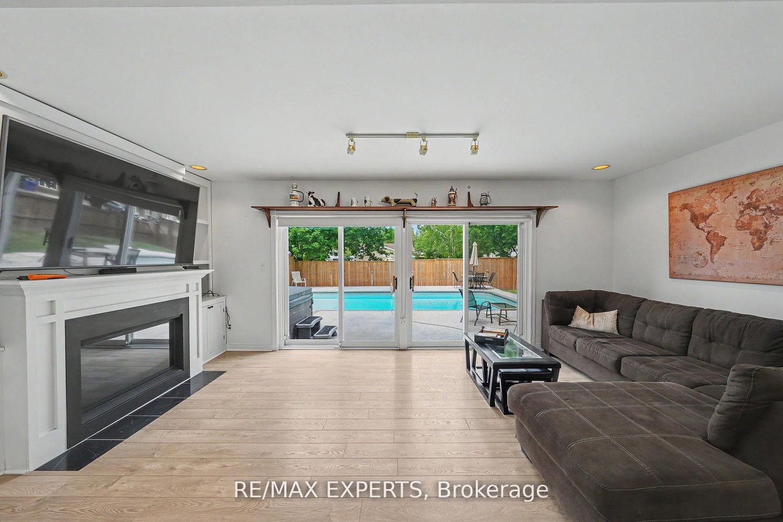 32 Oak Court • Aurora, ON photo 15