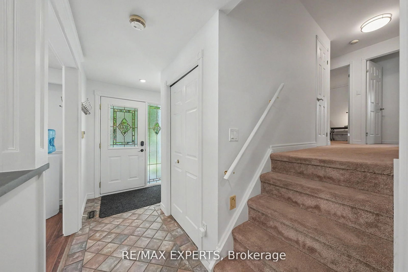 32 Oak Court • Aurora, ON photo 18