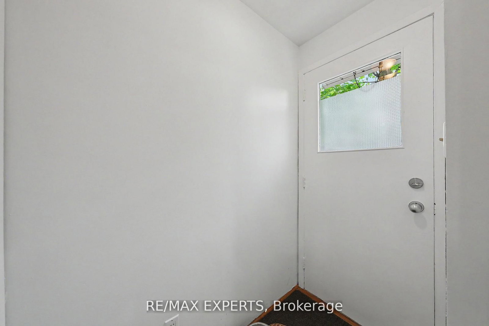 32 Oak Court • Aurora, ON photo 25