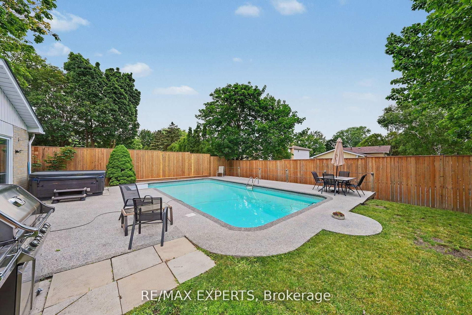 32 Oak Court • Aurora, ON photo 29