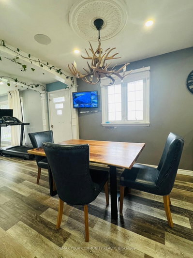 211 James Street • King, ON photo 5