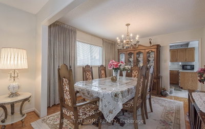 19 Western Skies Court — more photos