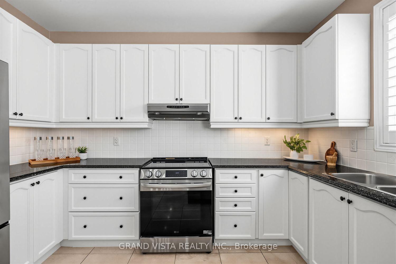 31 Routledge Drive • Richmond Hill, ON photo 16