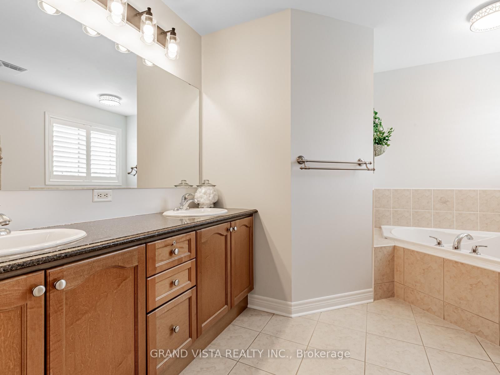 31 Routledge Drive • Richmond Hill, ON photo 25
