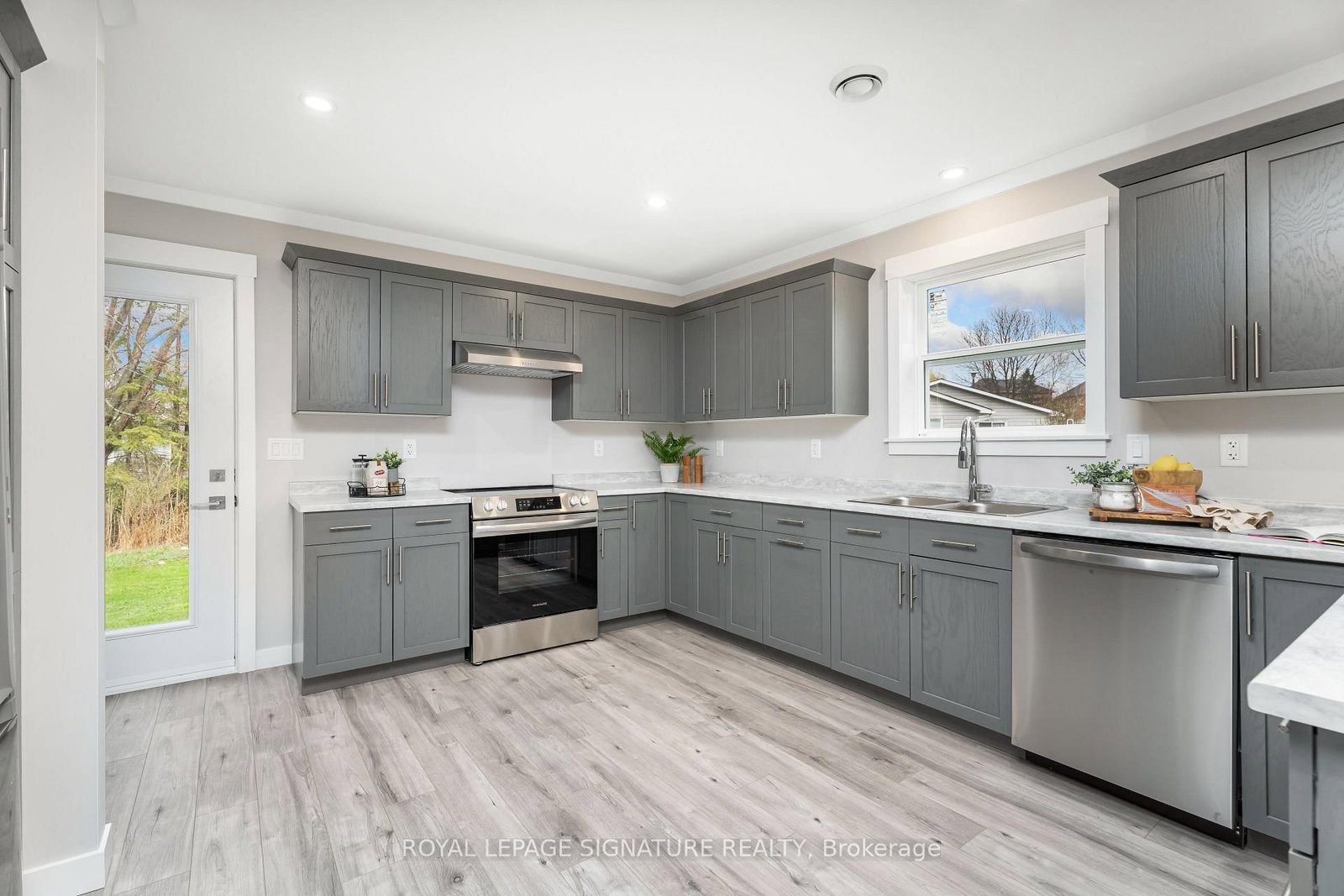16 Briarwood Place • Innisfil, ON photo 20