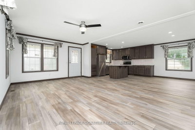 12 Briarwood Place • Innisfil, ON photo 6