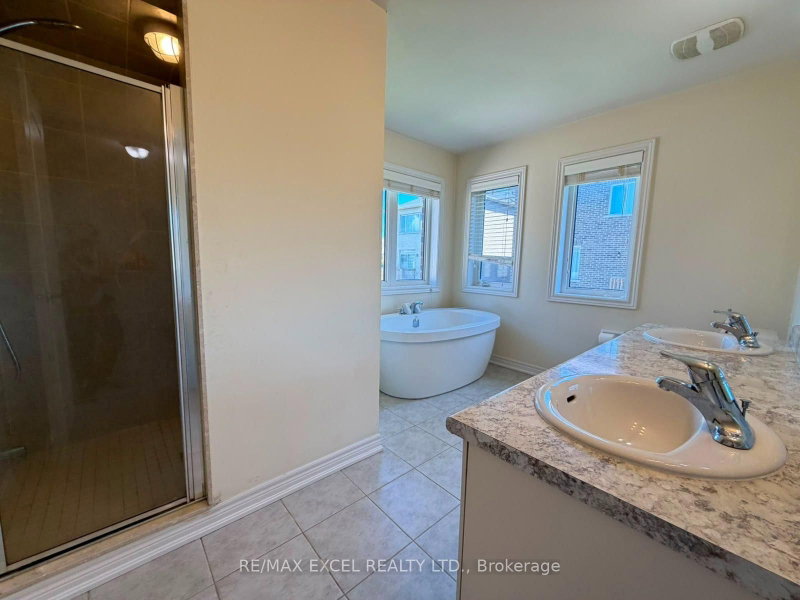 48 Falconridge Terrace