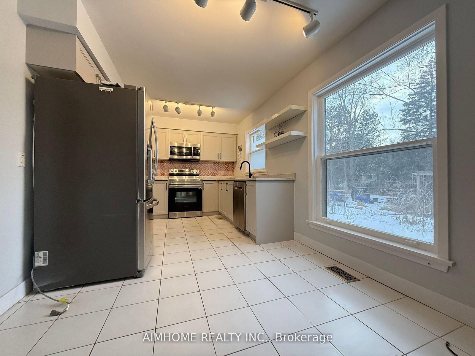 338 E Steeles Avenue • Markham, ON photo 6