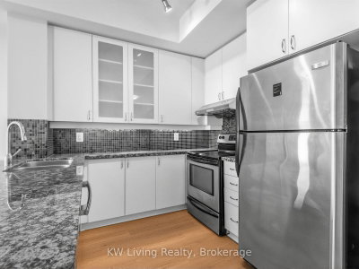 Unit 604 — 21 Upper Duke Crescent — photo 6