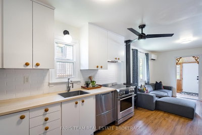 1066 Wood Street — photo 6