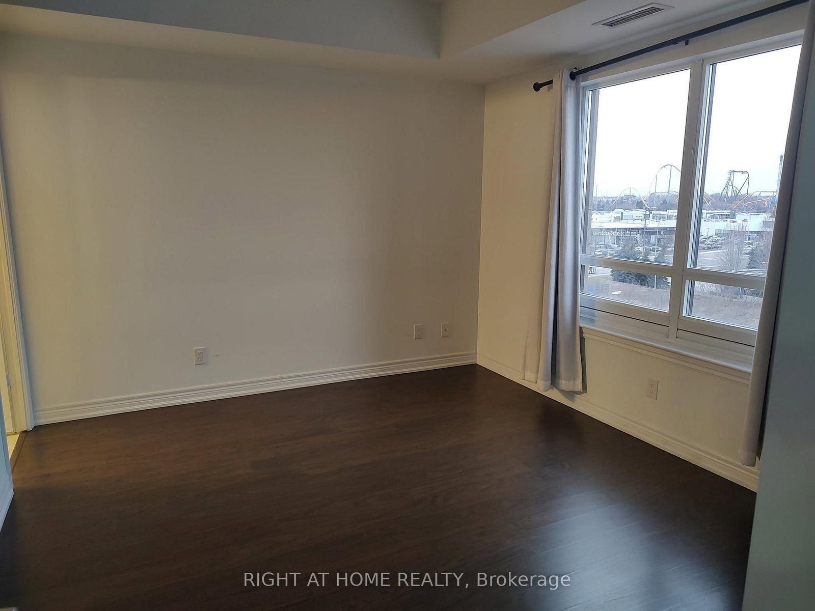 9245 Jane Street • #701 • Vaughan, ON photo 8