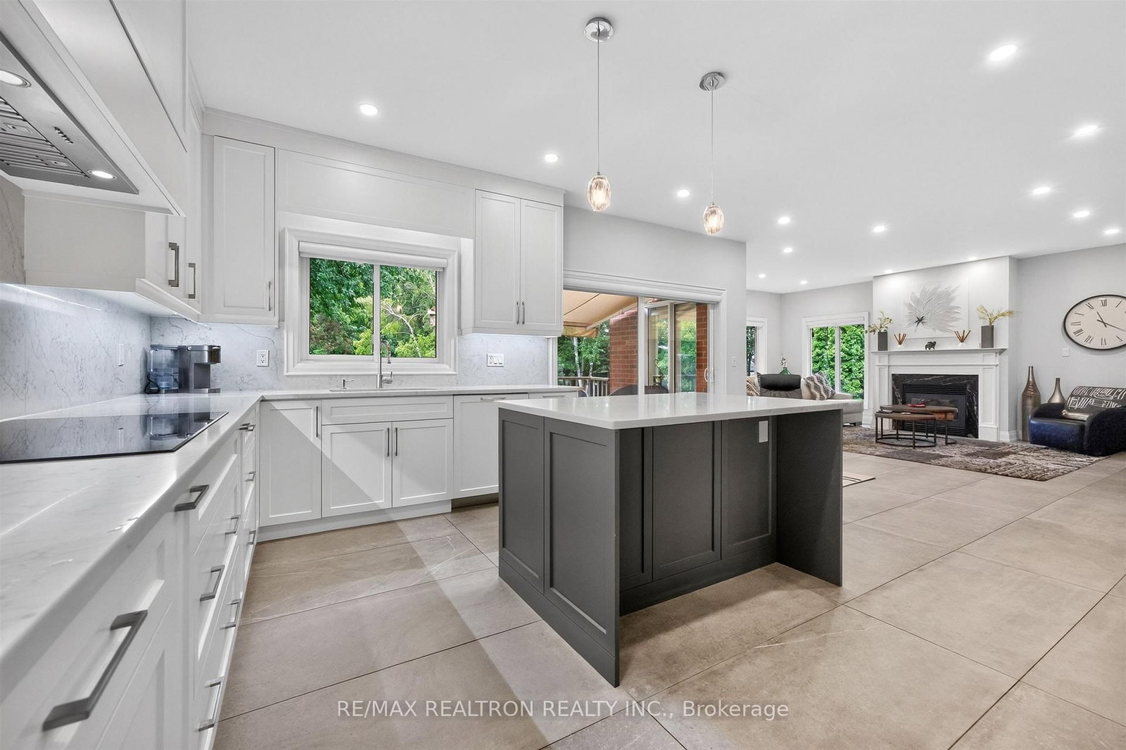 7 Maplehyrn Avenue • East Gwillimbury, ON photo 18