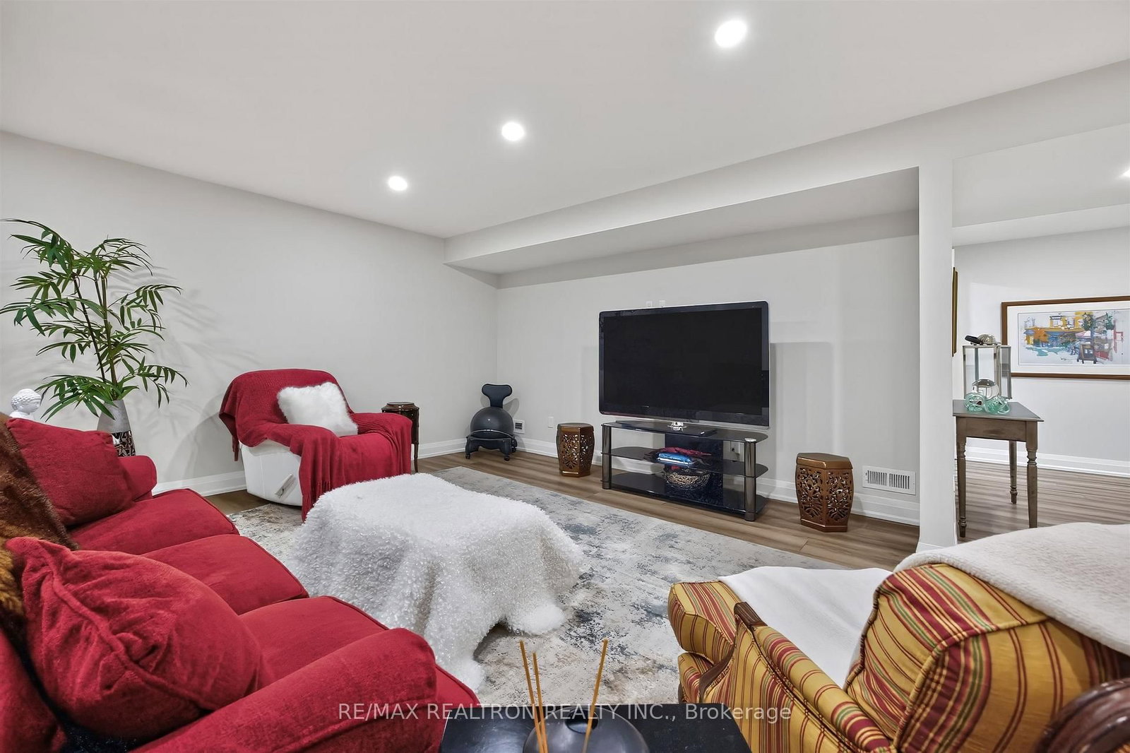 7 Maplehyrn Avenue • East Gwillimbury, ON photo 38