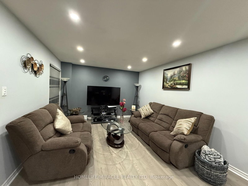163 Mabley Crescent