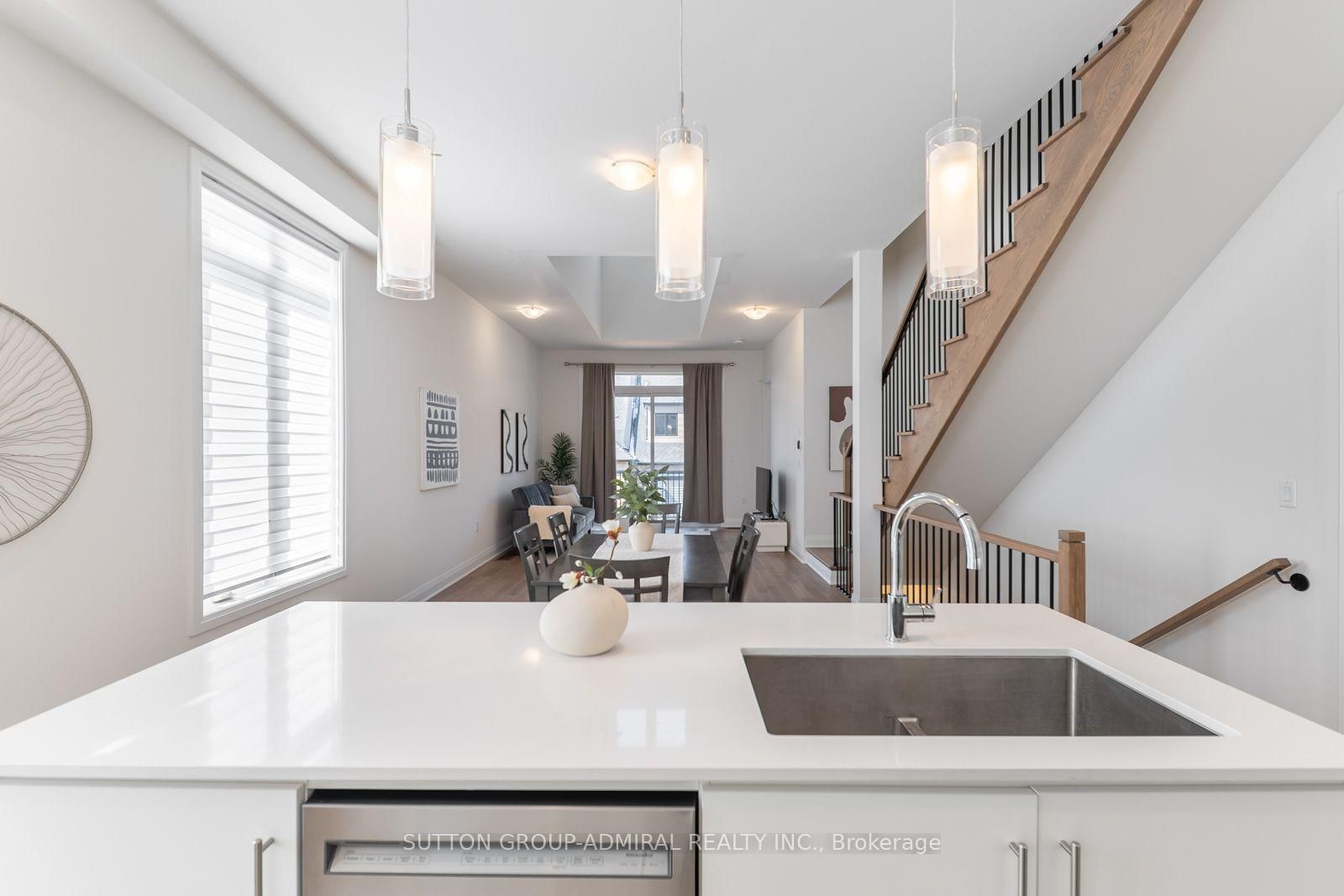 2 Lois Torrance Trail • Uxbridge, ON photo 10