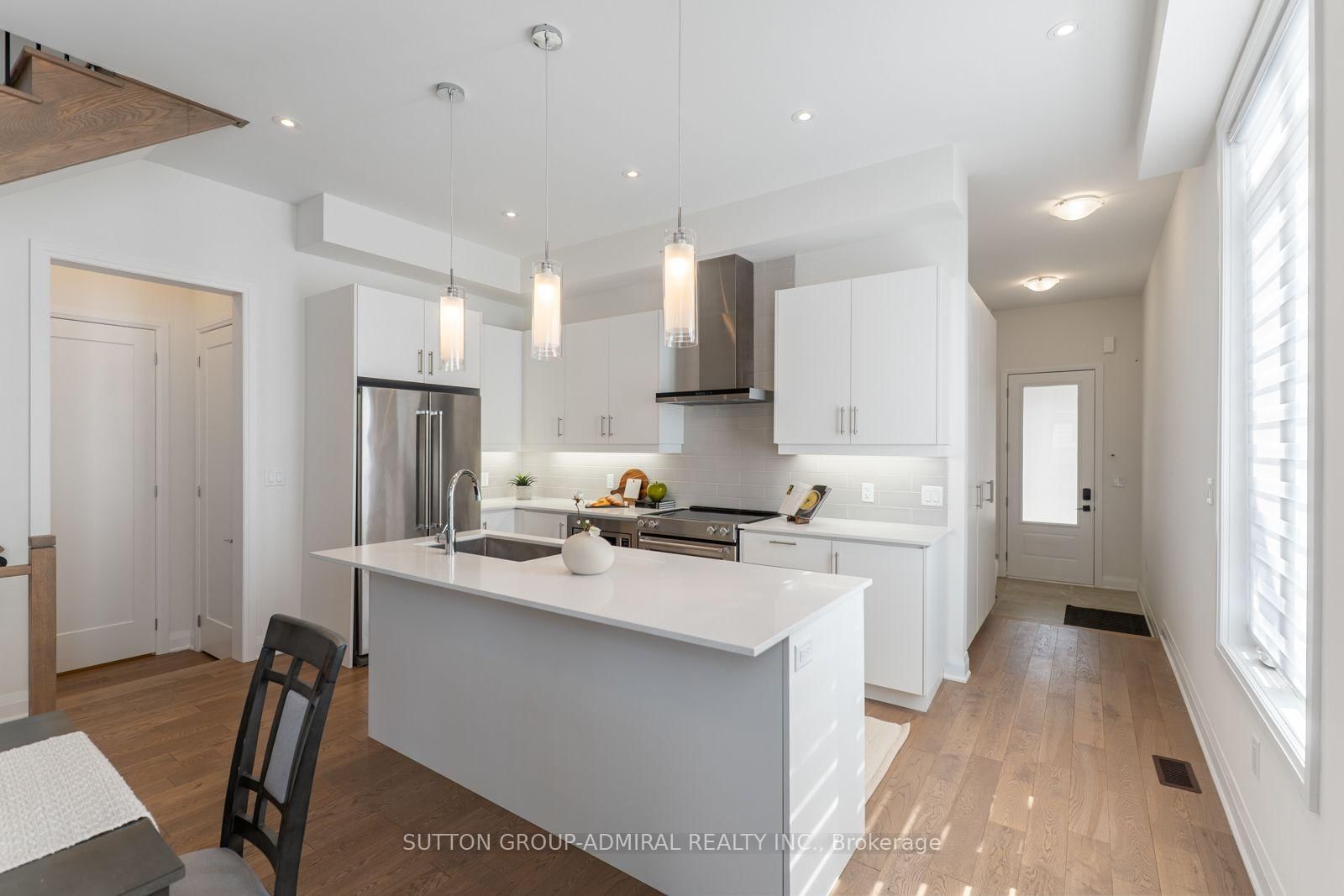 2 Lois Torrance Trail • Uxbridge, ON photo 9