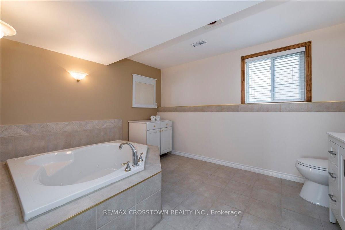 1170 Arnold Street • Innisfil, ON photo 23