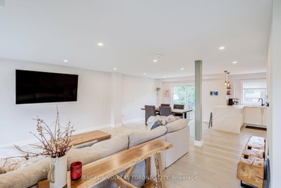 40 Glenview Avenue • Georgina, ON photo 5