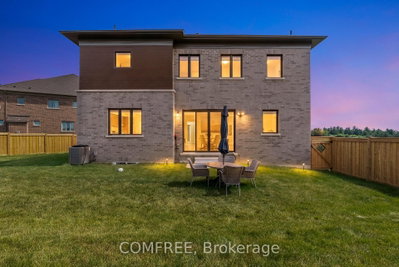 35 Ogilvie Street — photo 2