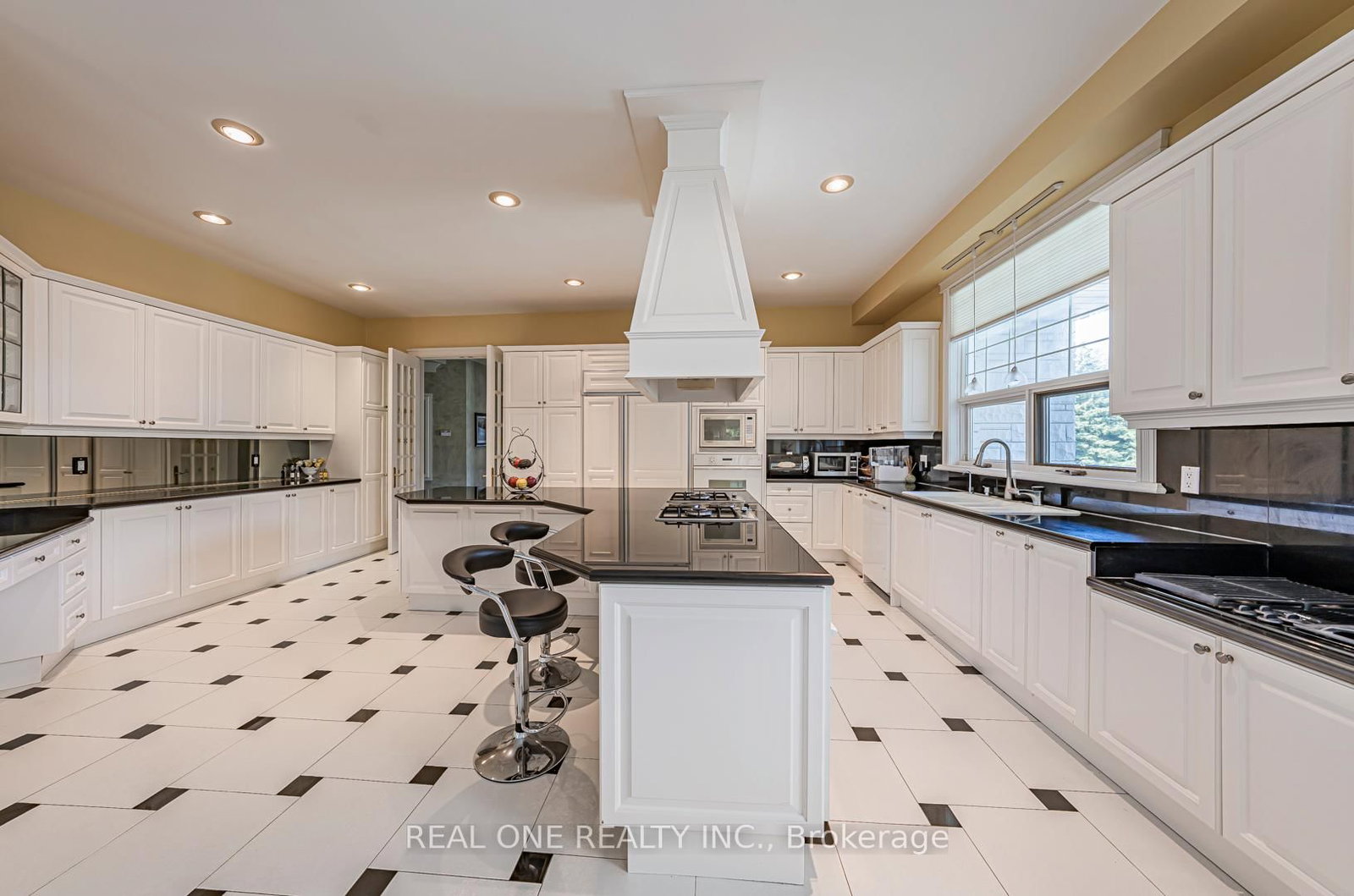 14 Alm Crt, Aurora, view 25