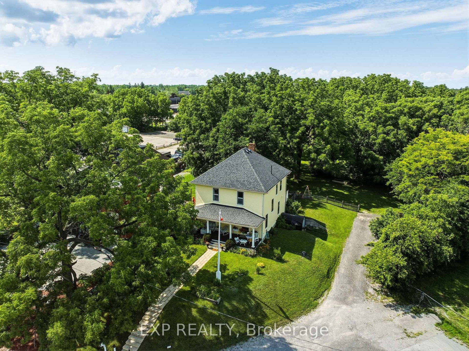 145 High Street • Georgina, ON photo 3