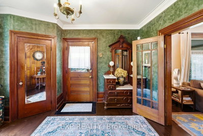 145 High Street • Georgina, ON photo 9