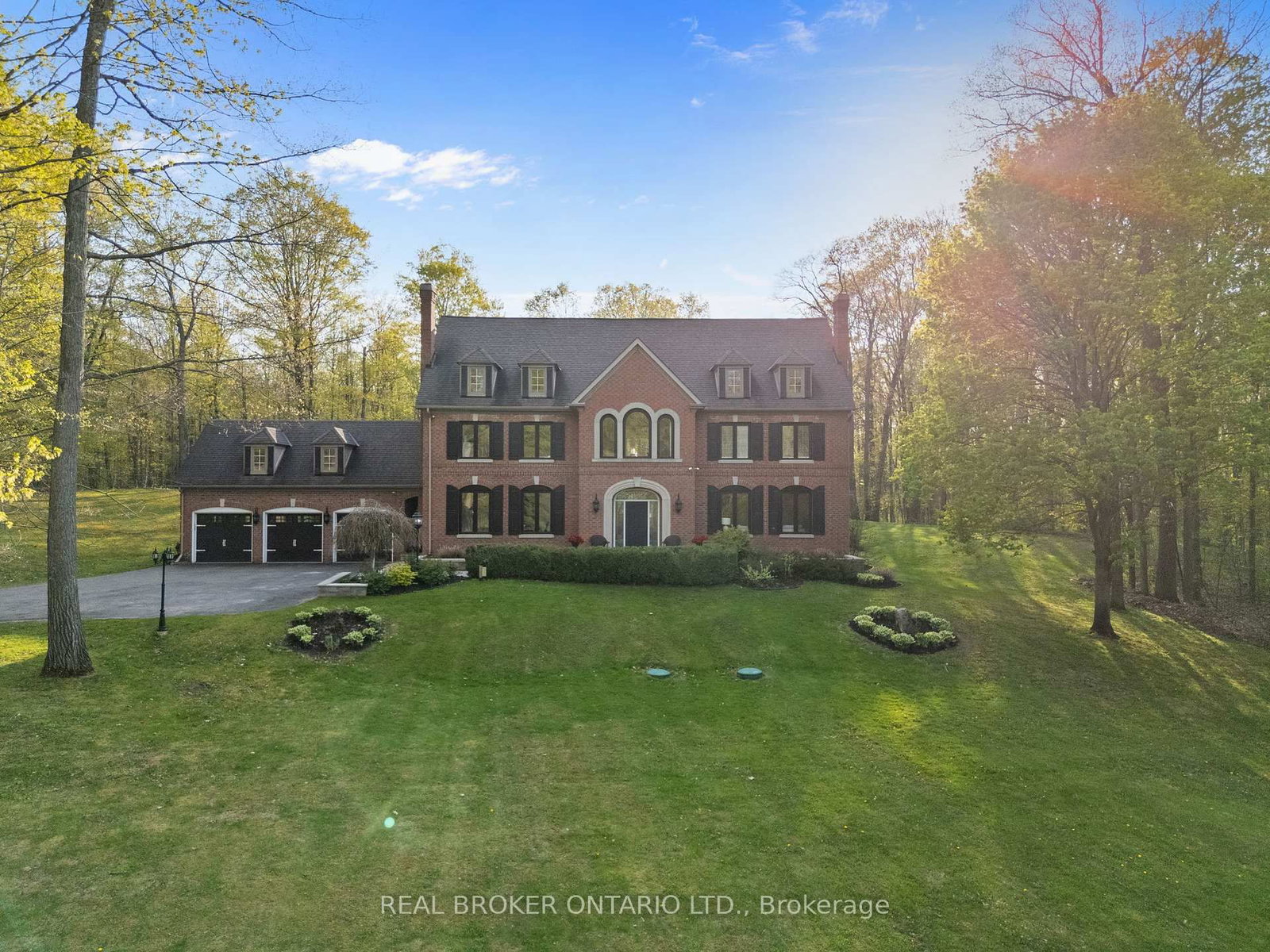 10 Oakview Place • Uxbridge, ON photo 3