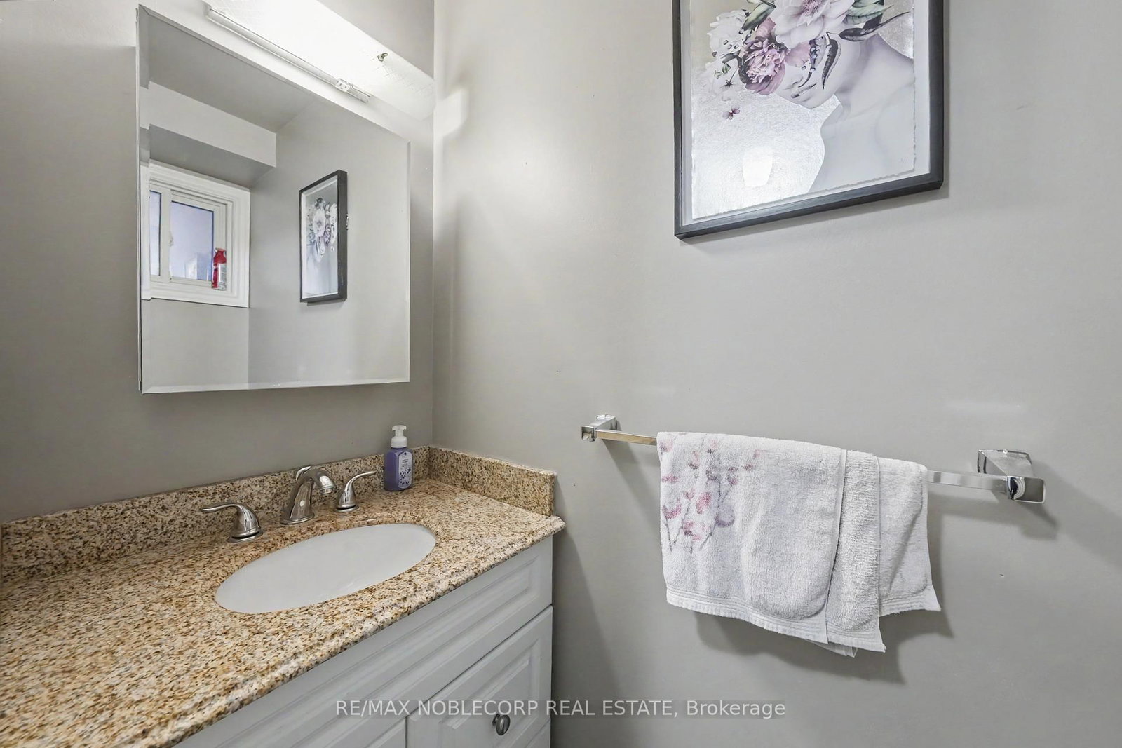 24 W Maple Avenue • New Tecumseth, ON photo 25